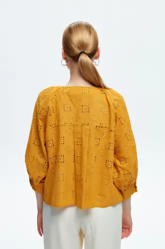 Uzun Kol Düğmeli Vual Lace Gömlek-Sarı - 5