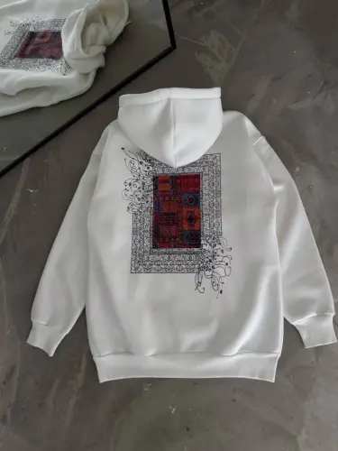 Uzun Kol Kapşonlu Ön Ve Arka Baskılı SweatShirt - Beyaz - BÜYÜKBEDENIZ (1)