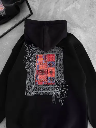 Uzun Kol Kapşonlu Ön Ve Arka Baskılı SweatShirt - Siyah - BÜYÜKBEDENIZ (1)