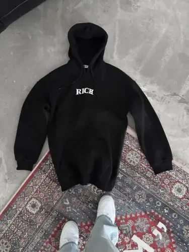 Uzun Qo'lli Kapüşonli Ko'krak Bosmali Sweatshirt - Qora - 2