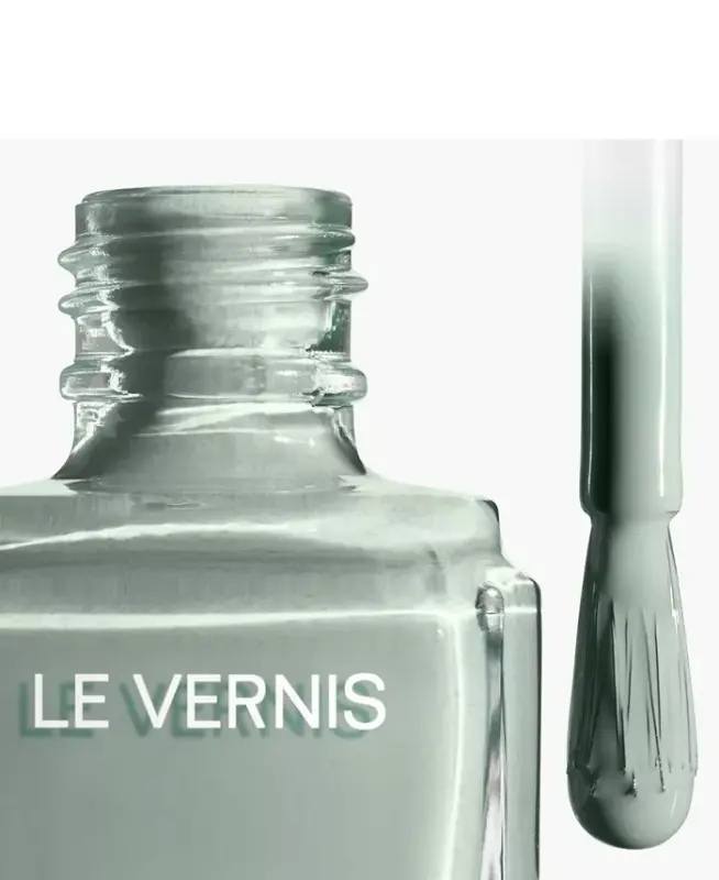 Longwear Nail Colour-131 CAVALIER SEUL - 2