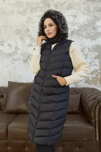 V bo'yinli puffer yelek - Qora - 4