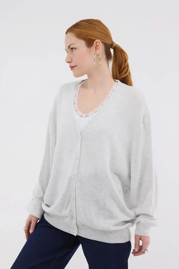 V-Neck Buttoned Cardigan H10300 - 3