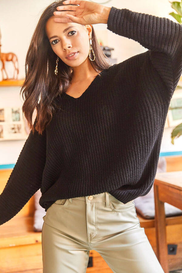 V Neck Cable Knit Oversized Sweater - 1