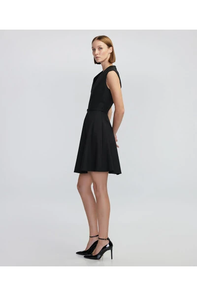 V-neck Dress with Thin Belt - 3