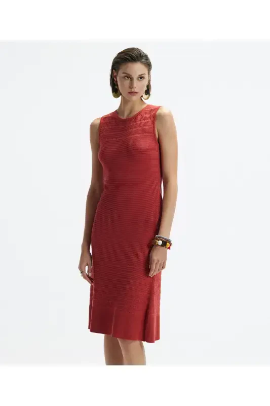 V-Neck Knee-Length Knit Dress - YARGICI