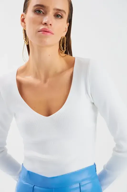 V-Neck Knit Crop - Ecru-ECRU - 2