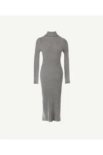 V-Neck Knit Dress - 3
