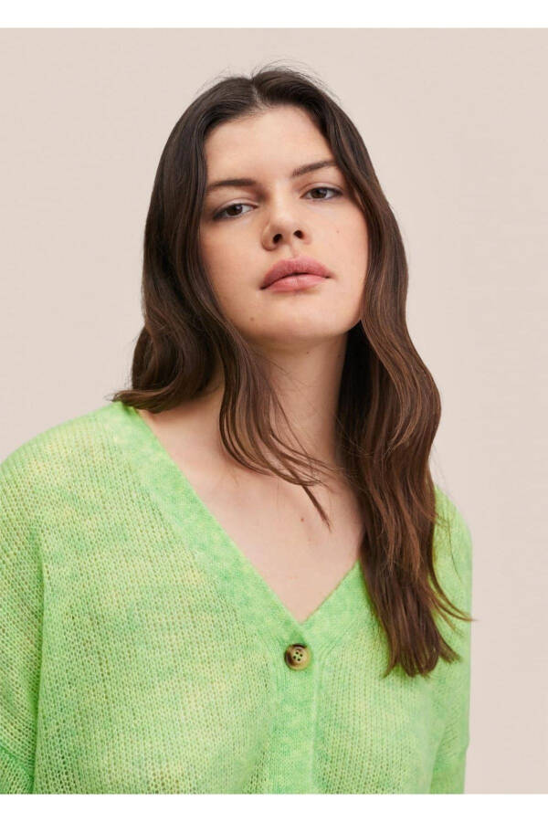 V-Neck Knitted Cardigan - 7