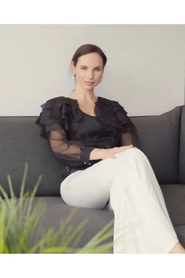 V-Neck Layered Shoulders Black Shirt 39339 - 4