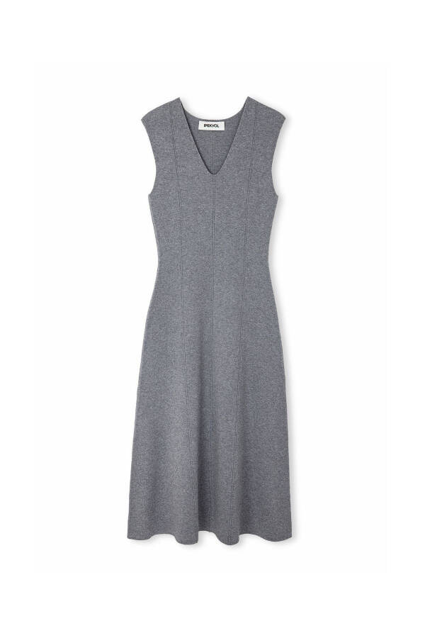 V-neck midi dress - 8