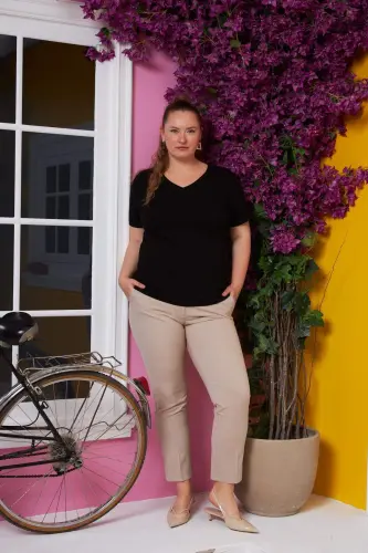 V-Neck Plus Size Black T-Shirt - 6