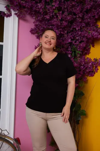 V-Neck Plus Size Black T-Shirt - 3