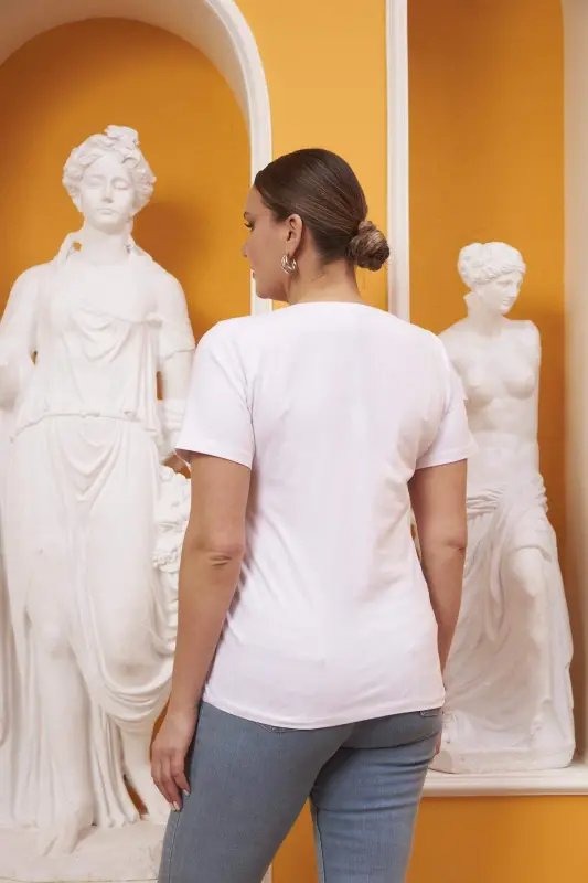 V-Neck Plus Size White T-Shirt - 5