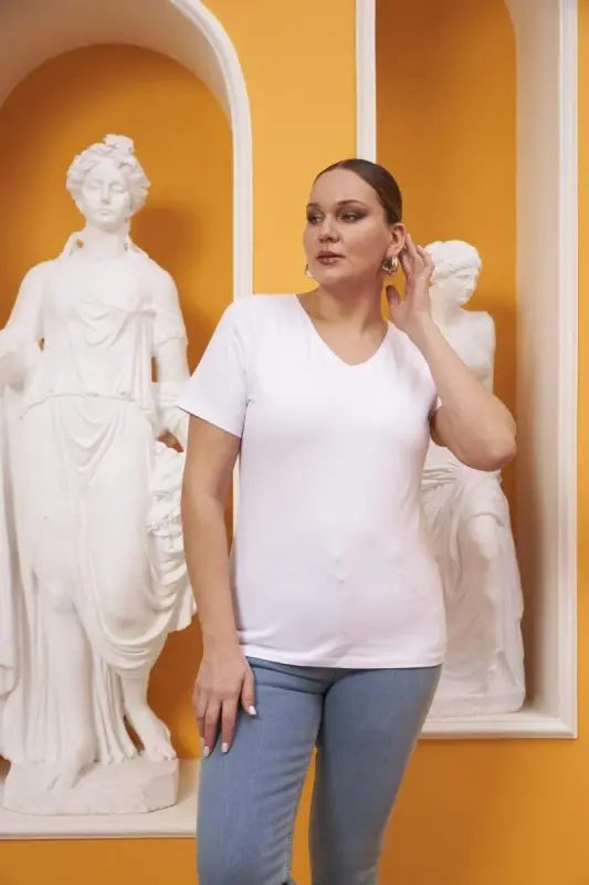 V-Neck Plus Size White T-Shirt - BÜYÜKBEDENIZ