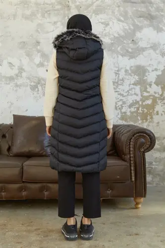 V-Neck Puffer Vest - Black 