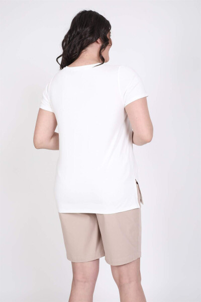 V-Neck T-Shirt - 3