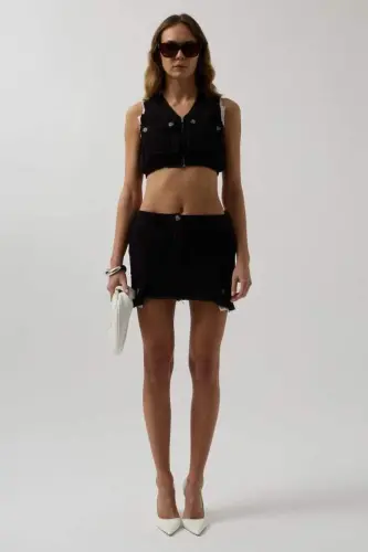 V Neck Buttoned Crop Vest - BÜYÜKBEDENIZ (1)