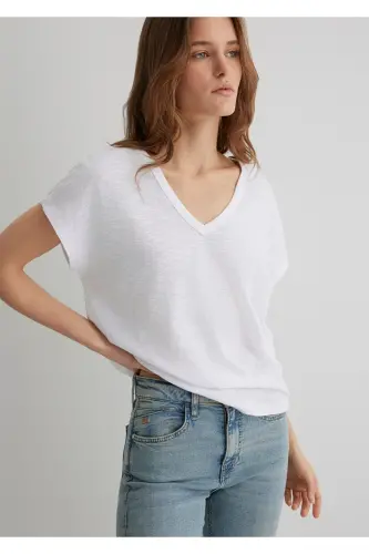 V yoqali regular fit 100% paxta asosiy futbolka - 1