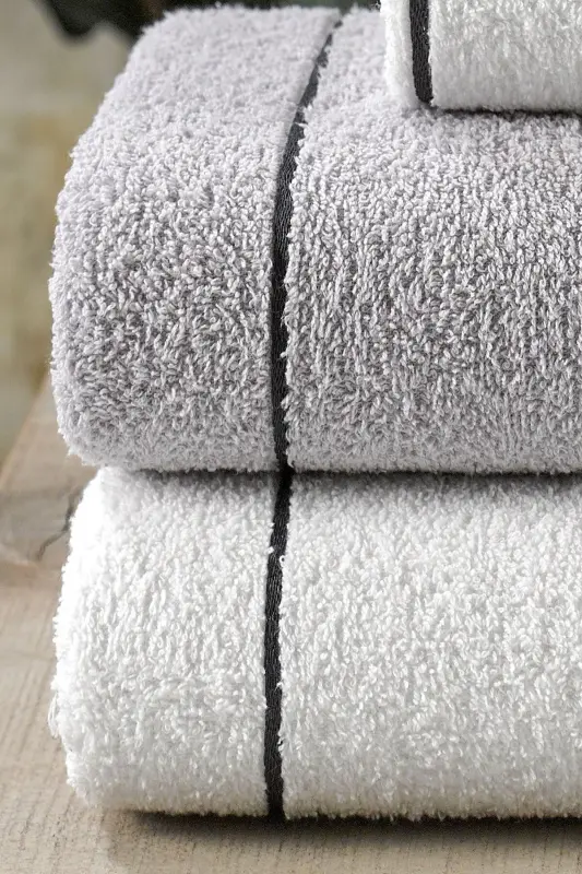 Valona 50 x 85 – 70 x140 cm. 4-Piece Bathroom Towel Set | Gray-cream - 7