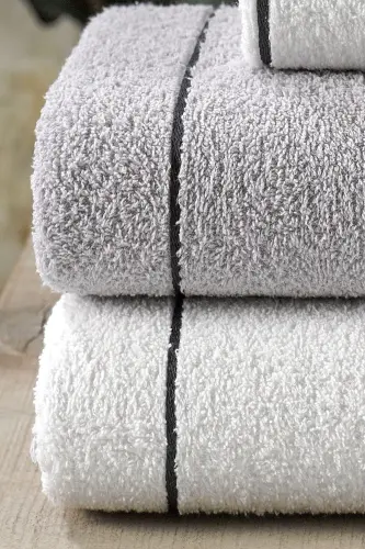 Valona 50 x 85 – 70 x140 cm. 4-Piece Bathroom Towel Set | Gray-cream - 4
