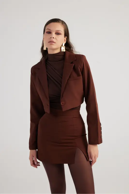 Vatkalı Atlas Kumaş Crop Model Panky Ceket Kahverengi-Kahverengi - HOLLY LOLLY