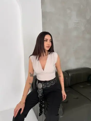 Vatkalı Kolsuz V Yaka Drapeli Crop Bluz Likralı Fit - Boyalı Gri - 3