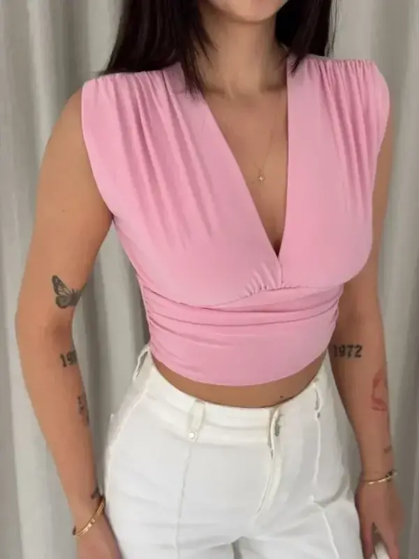 Vatkalı Kolsuz V Yaka Drapeli Crop Bluz Likralı Fit - Pembe - BÜYÜKBEDENIZ