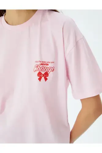 Velosiped yoqali orqa bosmali keng bichimli qisqa yengli futbolka - 5