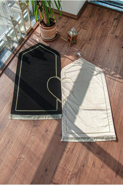 Velvet prayer rug set with heart design, soft texture, and sponge padding, perfect for couples. - 1