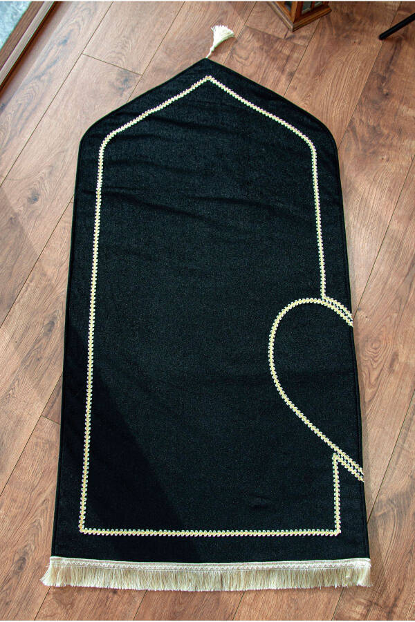 Velvet prayer rug set with heart design, soft texture, and sponge padding, perfect for couples. - 3