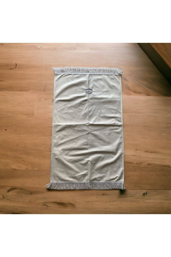 Velvet prayer rug with minimal Kaaba design, including a bag. - 3