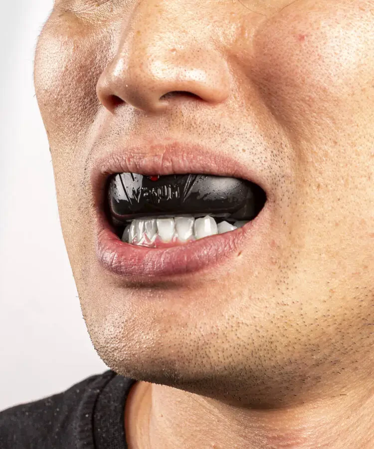 Venum Challenger Red Devil Combat Sports Mouthguard - Adults -Unisex-BLACK/RED - 6