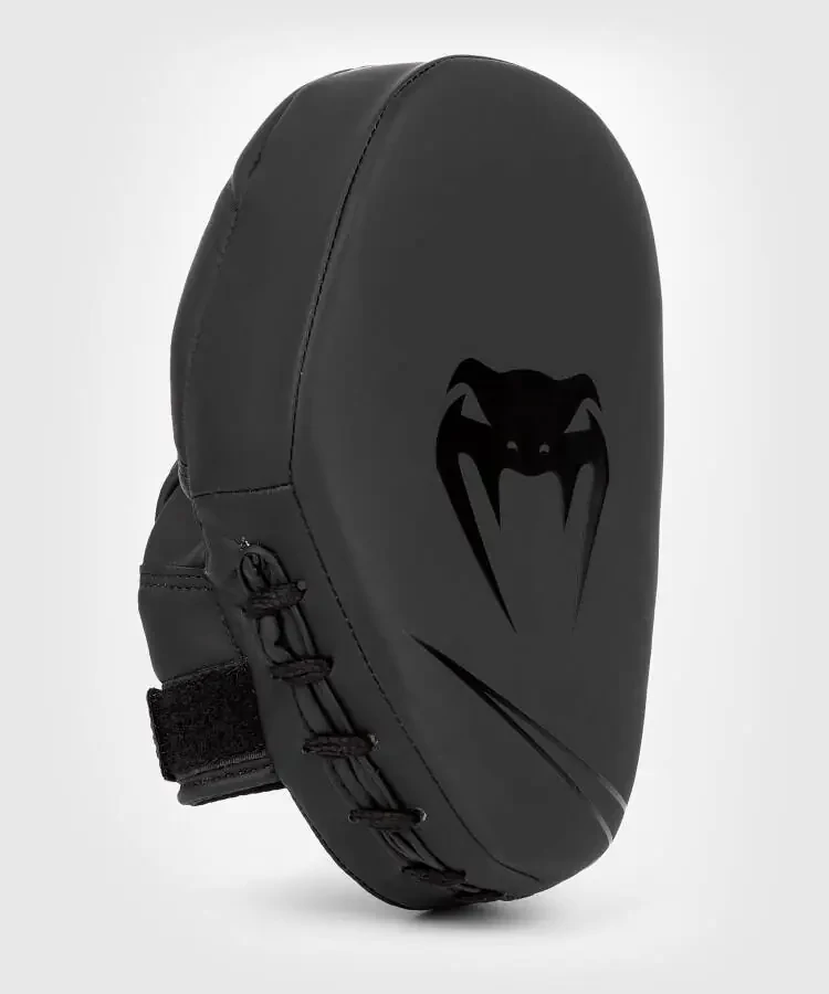 Venum Classic Curved Punching Mitts for Boxing, MMA Muay Thai Boxing Pads for Training, Punch Focus Mitts, Hand Pads Sparring Gear, Strike Shield - Black - Unisex - 4