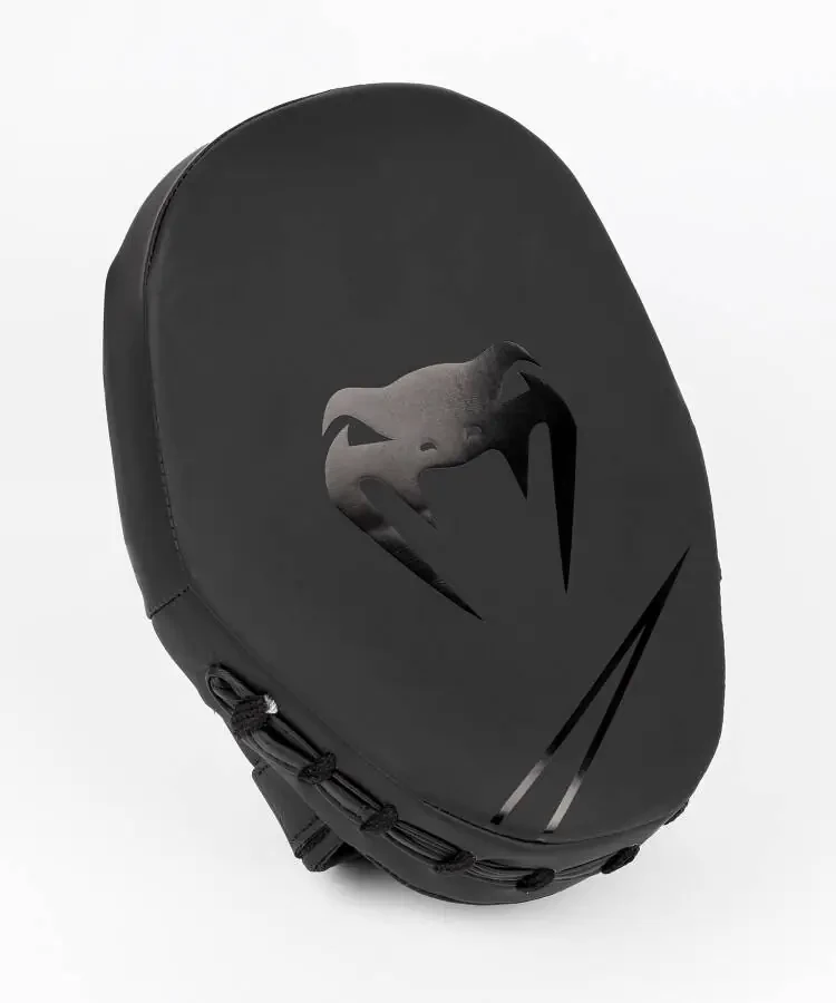 Venum Classic Curved Punching Mitts for Boxing, MMA Muay Thai Boxing Pads for Training, Punch Focus Mitts, Hand Pads Sparring Gear, Strike Shield - Black - Unisex - 5