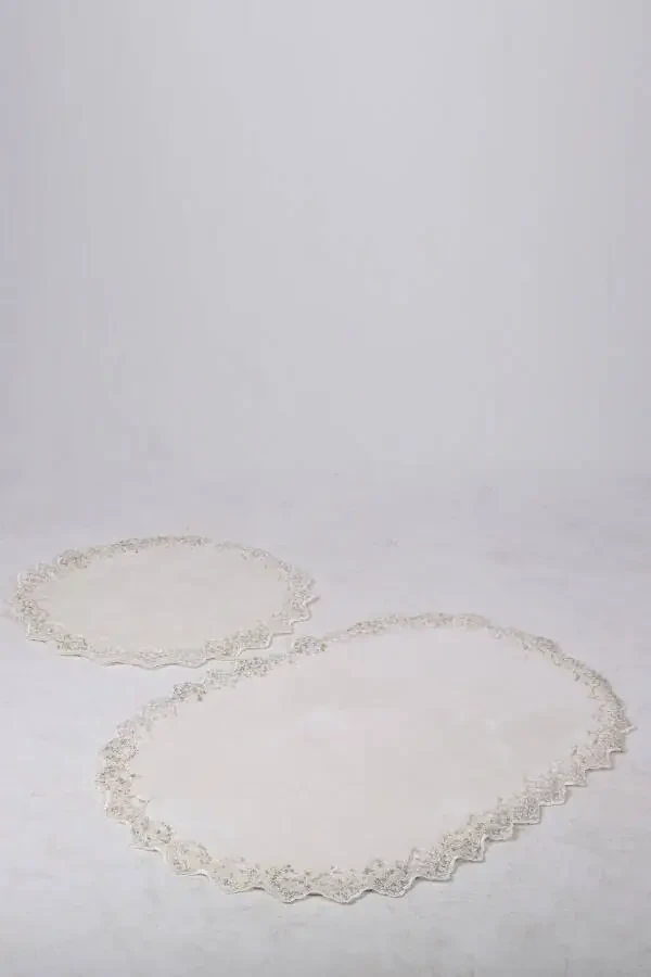 Venus 2-Piece Cream Lace Bathroom Rug Set Non-Slip Toilet Set - 3
