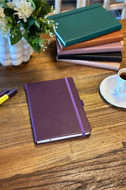 Venzi Hardcover Elastic Band Undated Thick Leaf Dotted Notebook 15x21 Cm (a5) Wine-Wine - VICTORIA'S JOURNALS