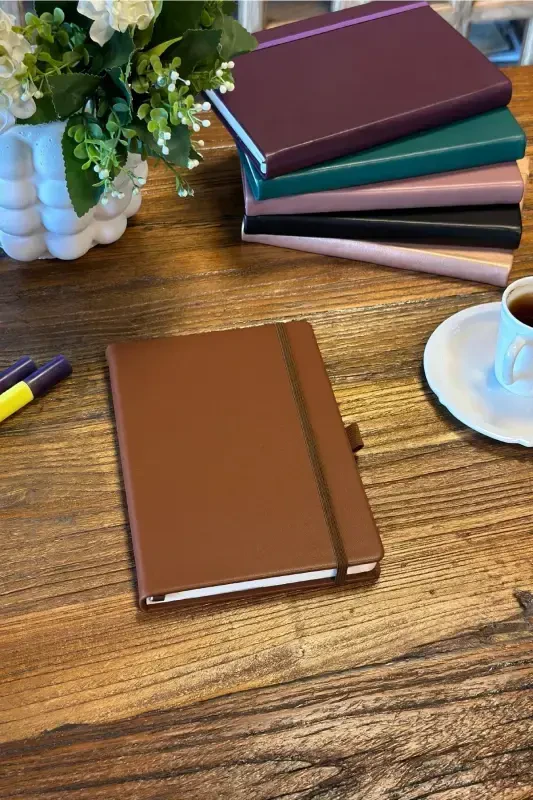 Venzi Hardcover Elastic Non-Dated Thick Leaf Dotted Notebook 15x21 Cm (a5) Coffee-Coffee - VICTORIA'S JOURNALS