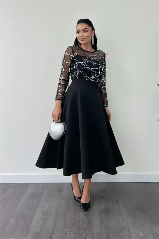 Верх с бахромой из пайеток, низ из двойной ткани, платье миди - СЕРЕБРО - 2