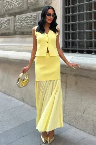 Vest And Pleated Skirt Knitted Suit 10001 - 1