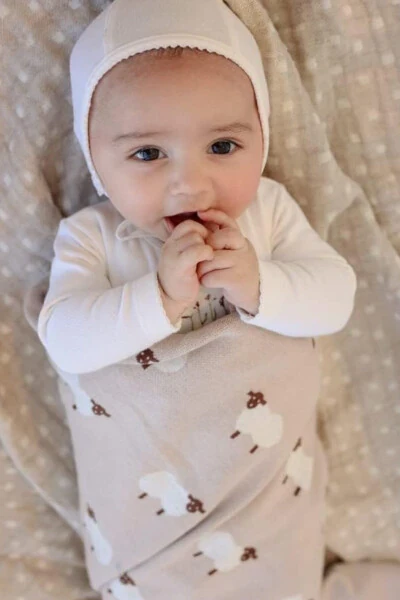 Вязаное одеяло для девочки и мальчика, 85см х 85см, с овечками. - 4