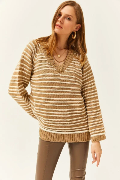 Вязаный свитер с V-образным вырезом и полосками мягкой текстуры для женщин KZK-19000739 - OLALOOK