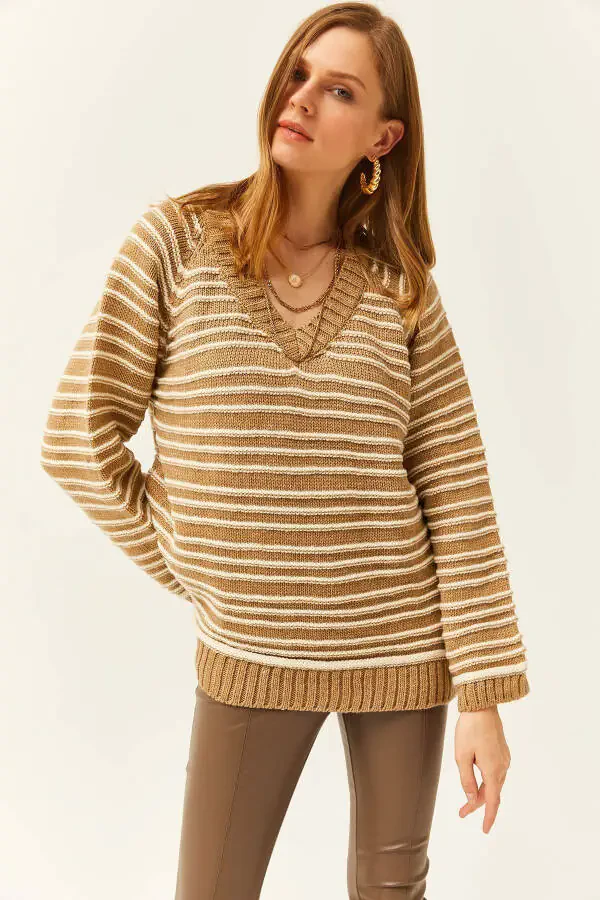 Вязаный свитер с V-образным вырезом и полосками мягкой текстуры для женщин KZK-19000739 - 1