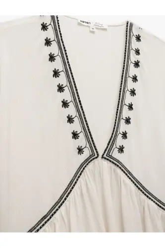 Viscose Fabric Embroidered Detail Long Sleeve V-Neck Blouse - 5