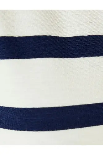 Viskon qisqa yengli chiziqli polo yoqali crop futbolka - 6