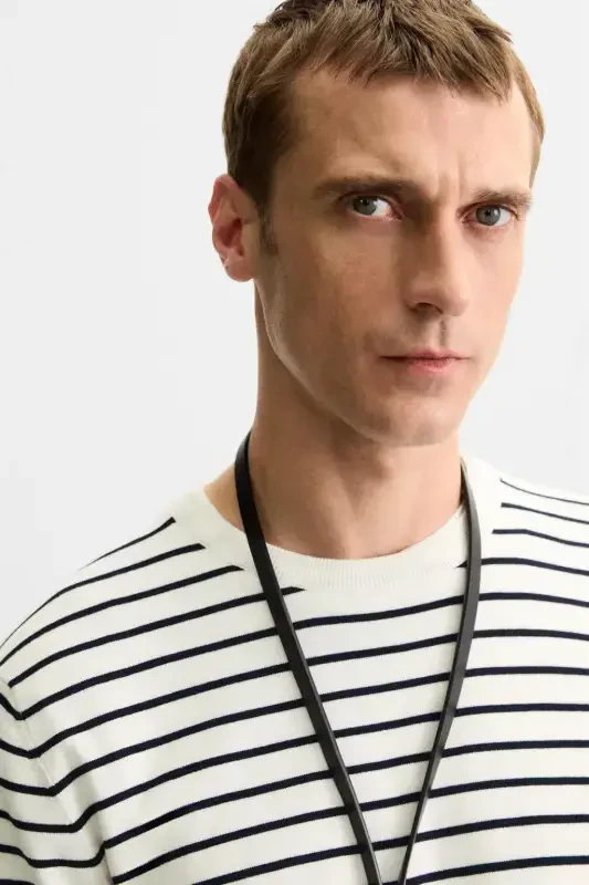 ВИСКОЗНЫЙ ТРИКОТАЖНЫЙ T-SHIRT - Экрю / Синий - 5