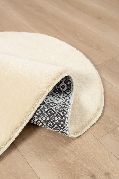 POST Yıkanabilir Peluş Seccade Overloklu Namazlık Bej-Bej - VALERY HOME (1)