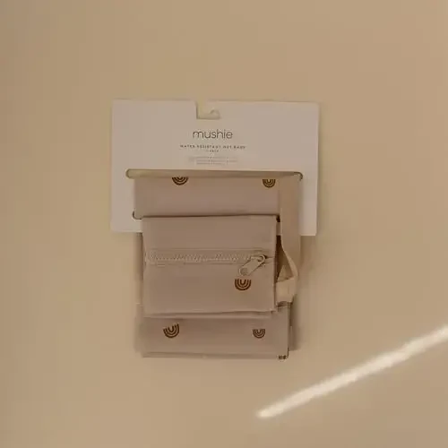 Водонепроницаемые влажные сумки Mushie | Большая и малая многоразовая сумка для хранения детских вещей и путешествий | Карманы на молнии с ручкой | Стирается в машине, комплект из 2 (радуга) - 2