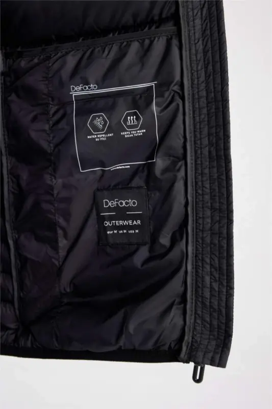 Водоотталкивающий облегченный пуховик Slim Fit узкого кроя с капюшоном на молнии с карманами демисезонный Черный - 6