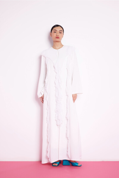 Volanli chiziqli oq abaya - NUUM DESIGN